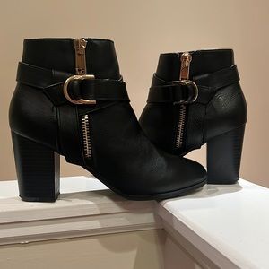 Apt. 9 Advisor black and gold ankle boots